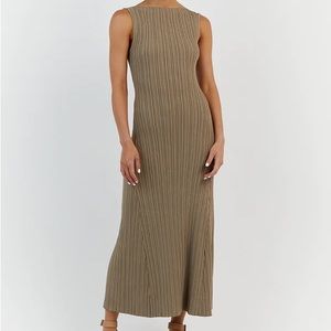 DIISH IVY MOSS SLEEVELESS MIDI DRESS